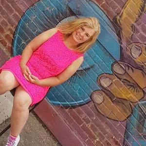 Meet your Posher, Laura